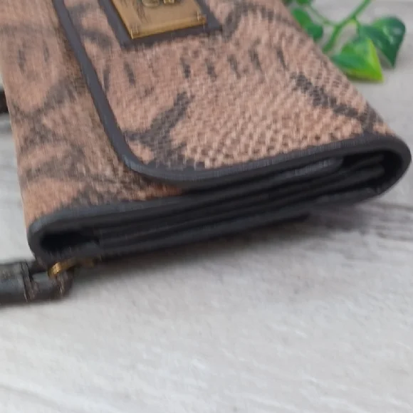 Sharif Wallet Wristlet - Picture 11 of 11
